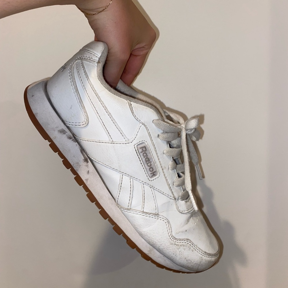 Womens Reeboks size 8.5 - Picture 2 of 5